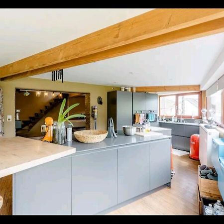 Gee Is Sharing Her Home Liège Extérieur photo