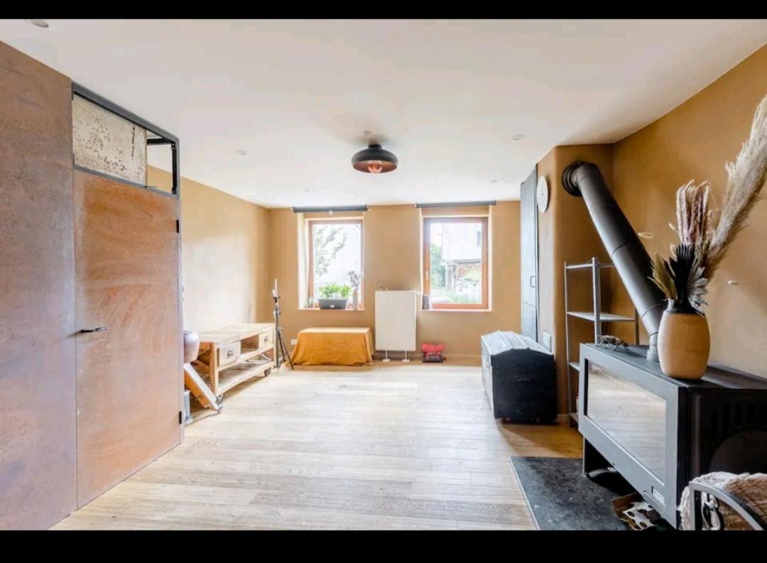 Gee Is Sharing Her Home Liège Extérieur photo